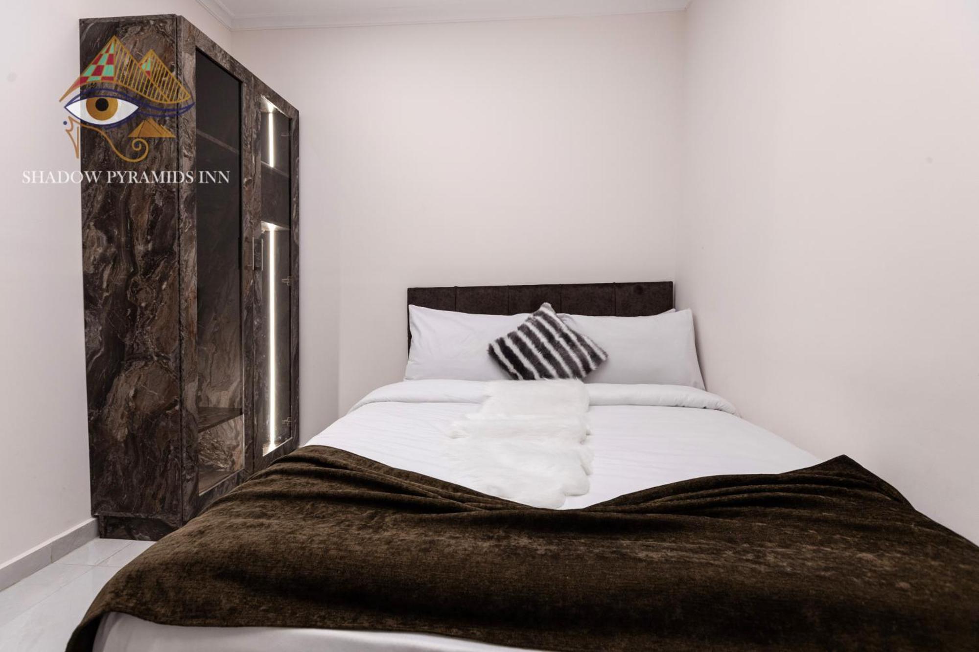 Shadow Pyramids Suites And Jacuzzi Kafrat al Jabal Exterior foto