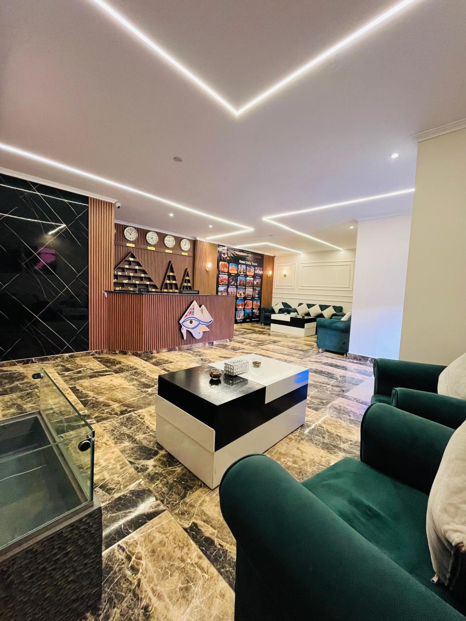 Shadow Pyramids Suites And Jacuzzi Kafrat al Jabal Exterior foto