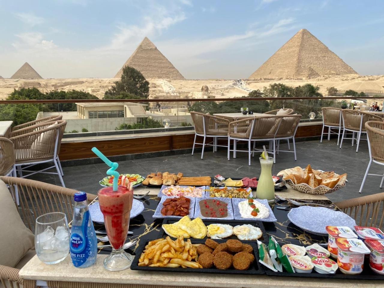 Shadow Pyramids Suites And Jacuzzi Kafrat al Jabal Exterior foto